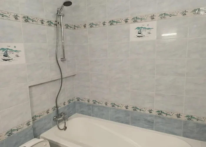 California Complex * Sunny Beach