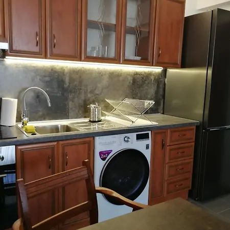 California Complex Apartment *