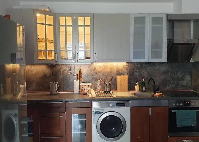 California Complex Apartment