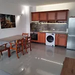 California Complex Apartman Napospart