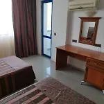 California Complex Apartman Napospart