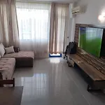 California Complex Apartman *