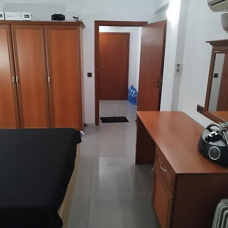 California Complex Slantchev Briag