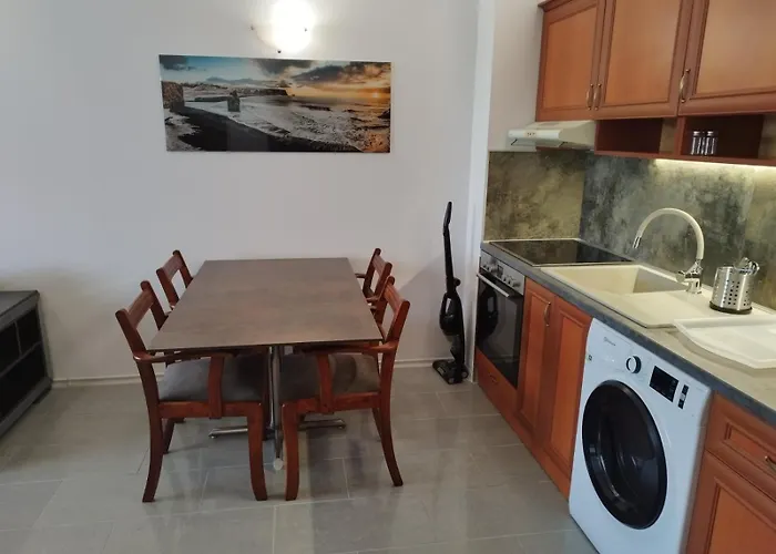 California Complex * Sunny Beach